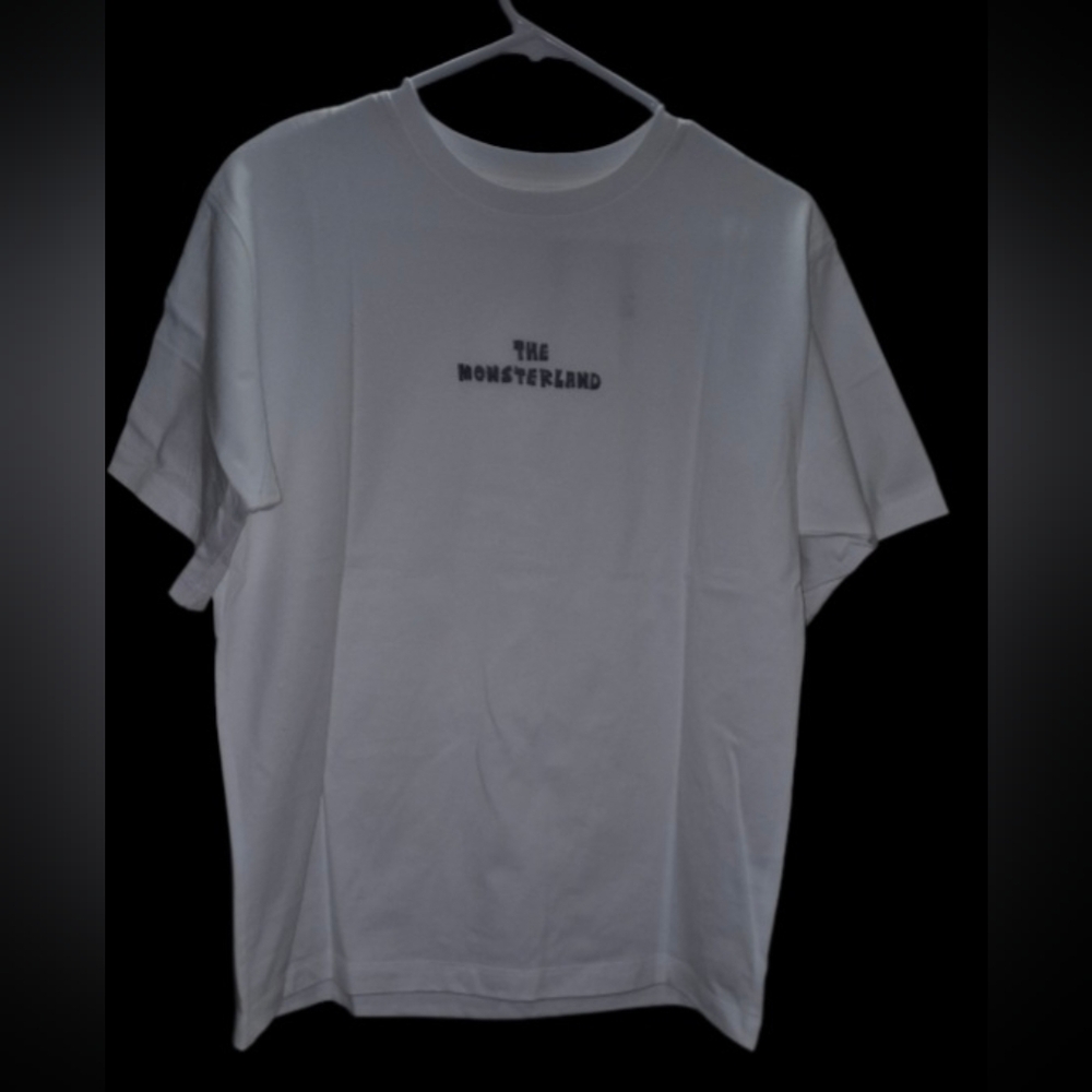 Uniqlo White Graphic Tee